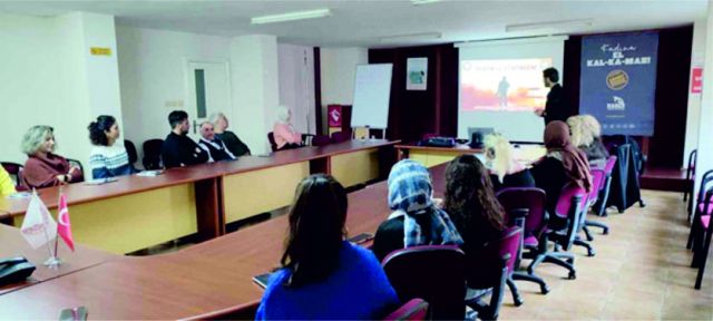 VATANDAŞLAR TERÖR FAALİYETLERİ KONUSUNDA BİLGİLENDİRİLİYOR